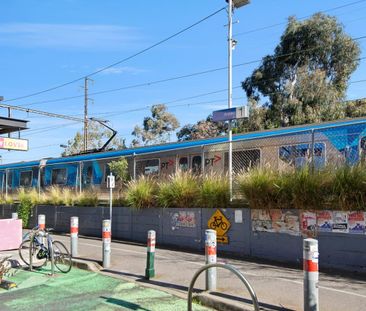 Bright, Modern & Perfectly Positioned in the Heart of Brunswick - Photo 6