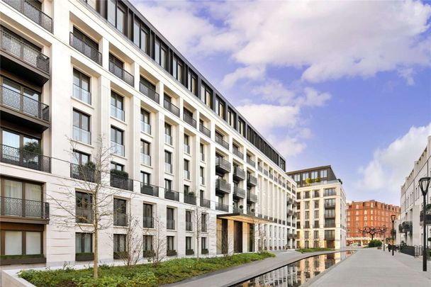 Chelsea Barracks in Belgravia is a world-class master plan comprising a rare collection of apartments and townhouses within garden squares across five acres of new public space - Photo 1