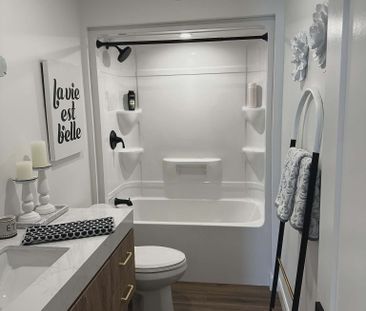 For Lease - 115 John Street Unit# E, Greater Napanee, Ontario - Photo 5