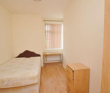 Upper Kent Road, Victoria Park, Manchester, M14 - Photo 1