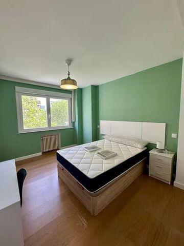 Avenida de Baviera, Madrid, Community of Madrid 28028 - Photo 3