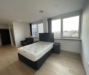 Studio to rent - Photo 3