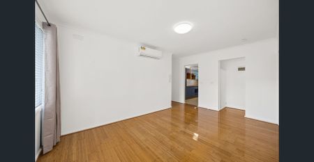 2 Bedroom in great location - Photo 5
