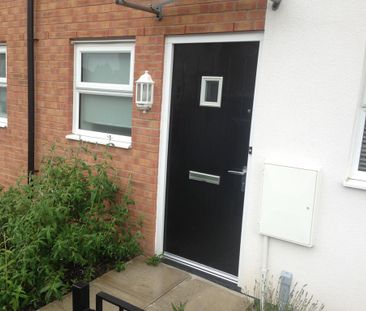 4 bedroom townhouse to rent - Photo 3