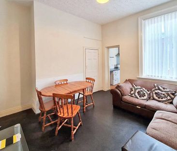 4 bedroom terraced house to rent - Photo 2