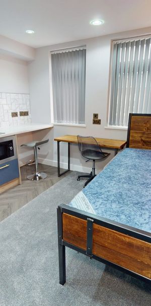 Studio 3, 158 Tiverton Road Birmingham - Photo 1