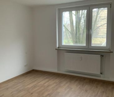 Dreizimmerwohnung mit Wannenbad und Balkon! - Photo 2