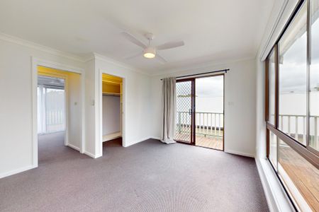 18 Mills Street, Warners Bay NSW 2282 - Photo 2