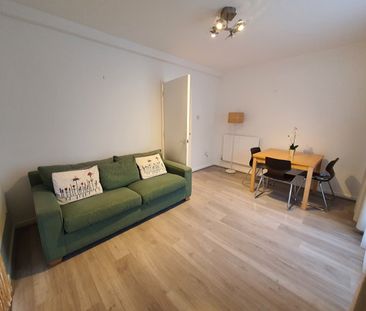 1 Bed Flat, Enterprize Way, SE8 - Photo 2