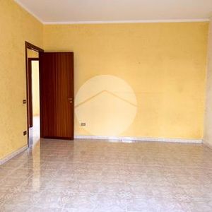 Quadrilocale in affitto - Photo 2