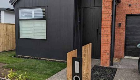 Charming 3BR Home in Chartwell! - Photo 4