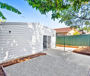 Charming & Low Maintenance Duplex in Ideal Location - Photo 4