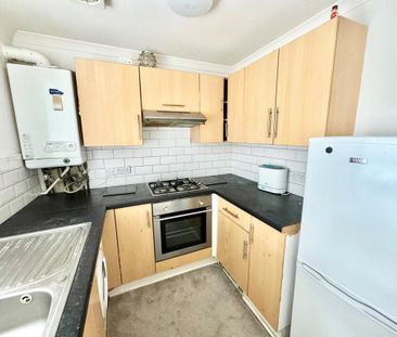 2 bedroom semi-detached house to rent - Photo 5