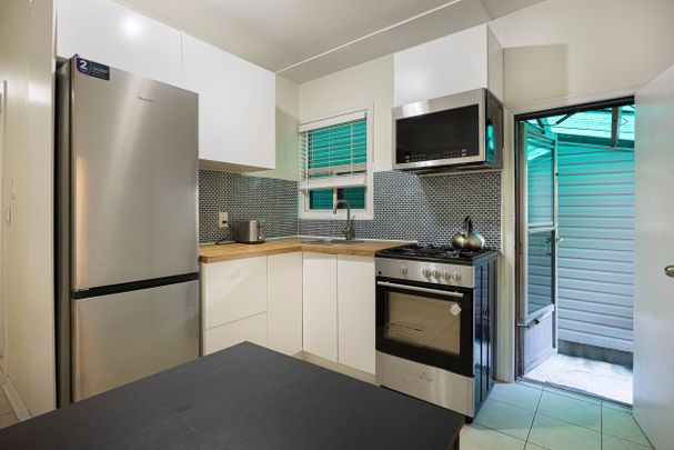 For Lease - 246 Niagara Street Unit# Main, Toronto, Ontario - Photo 1