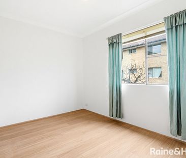 Convenient Living Apartment - Photo 5