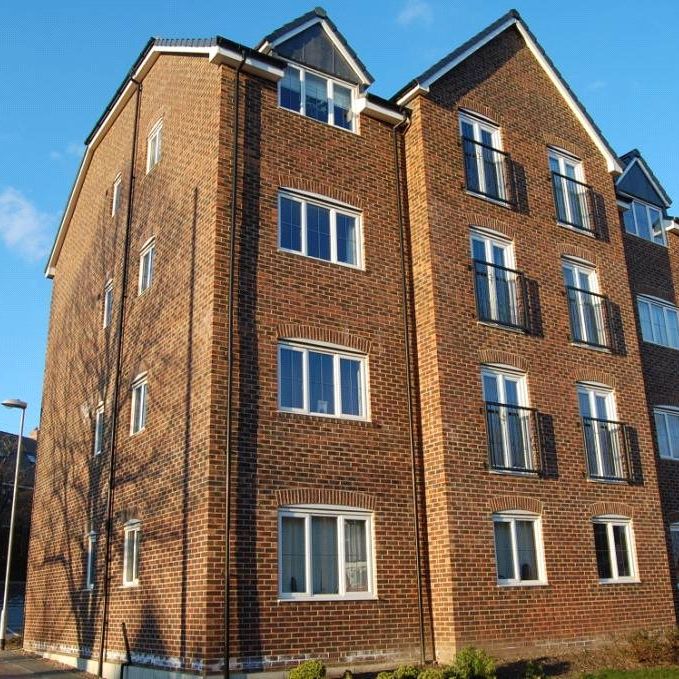 18, Woodland Drive, New Forest Village, Leeds, LS10 4GW - Photo 1