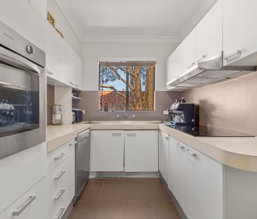 Strictly 2 Month Lease Only. Quiet and Convenient 2 Bedroom Apartme... - Photo 3