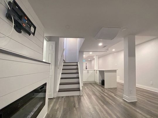 For Lease - 4230 Fuller Crescent, Burlington, Ontario - Photo 1