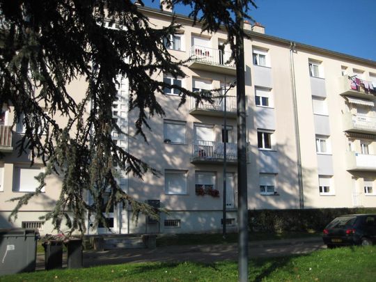 T5 009610 AVEC BALCON AU 1ER ETAGE DANS LA VILLE DE CERNAY - Photo 1