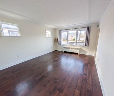 Spacious 3 Bedroom House in St. Catharines - Photo 3