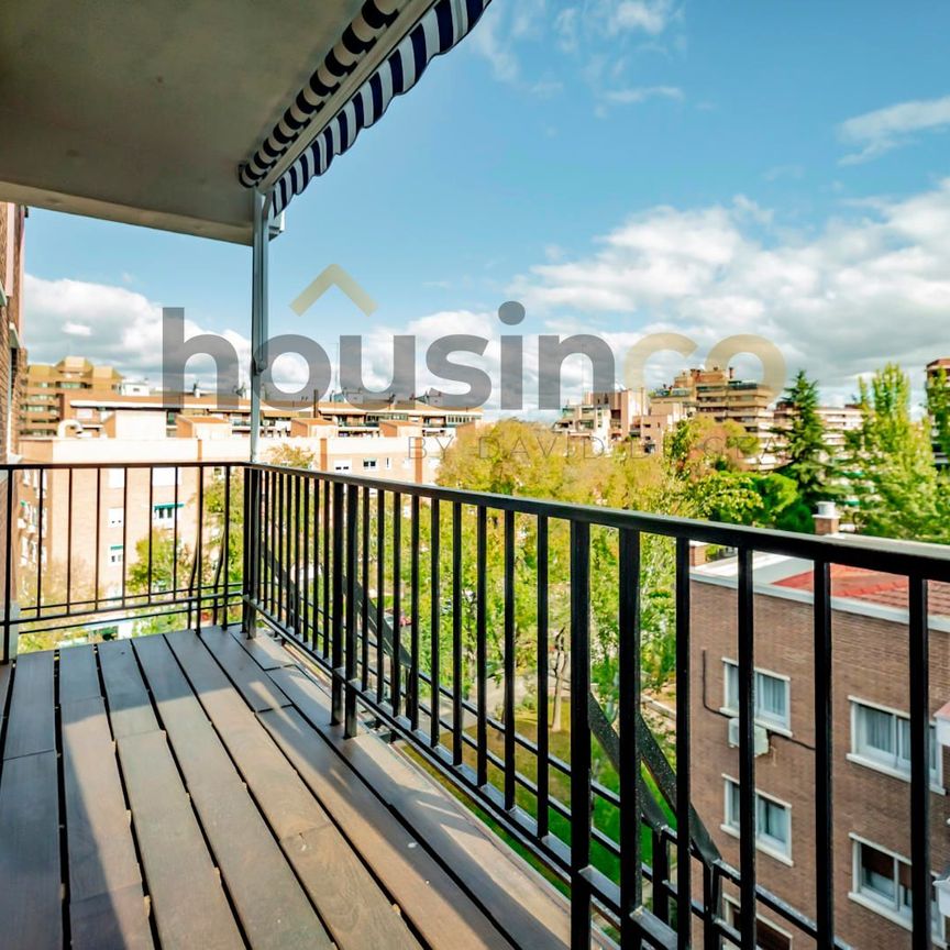 Penthouse for rent in Madrid (Chamartin) - Photo 1