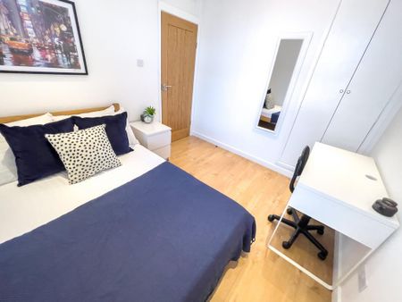 4 bedroom terraced house to rent - Photo 4