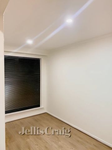 2 Bed, 1 Bath - Photo 2