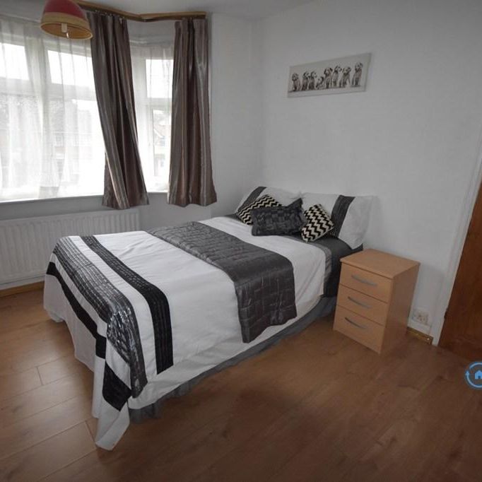 5 bedroom semi-detached house to rent - Photo 1