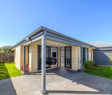 12 Relic Bvd, Aveley WA 6069 - House For Rent - $740 | Domain - Photo 5