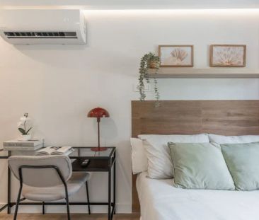 Room in a shared 7-bedroom apartment for rent in San Isidro. - Photo 1