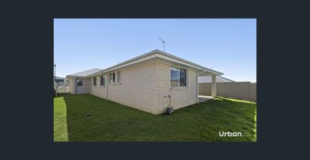 Family Home in Huntlee- For lease! - Photo 2