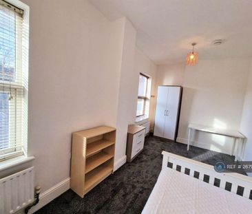 4 bedroom terraced house to rent - Photo 5