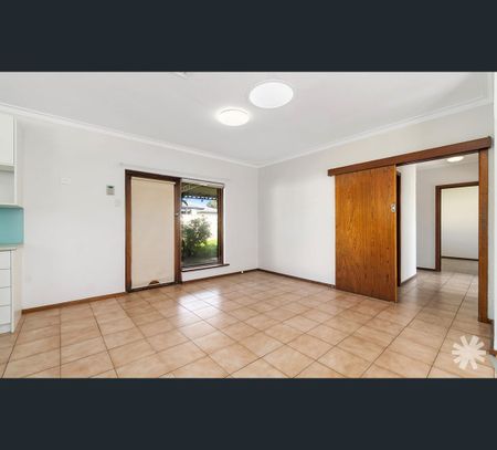 10 Wheatley Street, Kewdale, WA 6105 - Photo 4