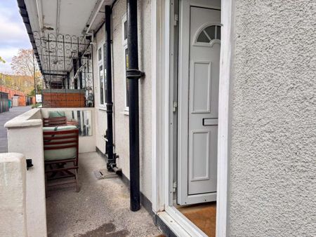 2 bedroom flat to rent - Photo 3