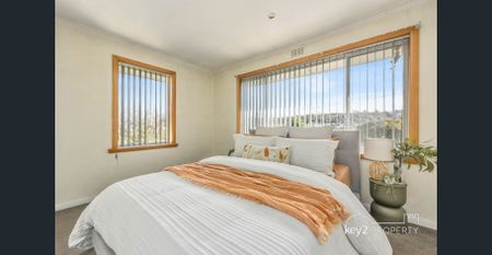 Comfortable Family Living - Photo 4