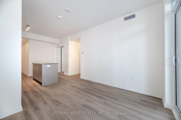 8960 Jane Street #1501 - Photo 1