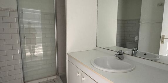 Location Appartement 1 pièce 27m² - Photo 2