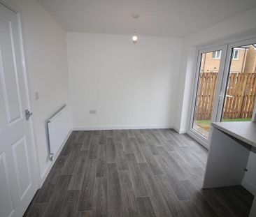 3 bedroom semi-detached house to rent - Photo 6