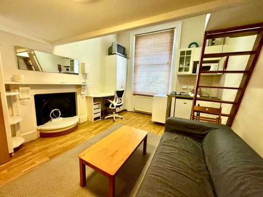 Linden Gardens, Notting Hill Gate, London, W2 - Photo 1