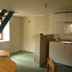 LAVAL, studio de 17m² - Photo 3