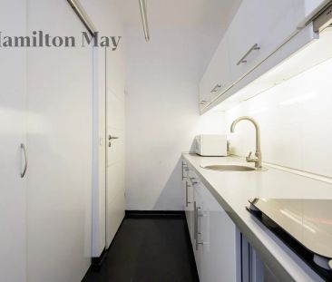 Przestronne mieszkanie 85 m² w przedwojennej kamienicy - Photo 1