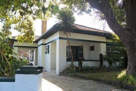 36 Redan Road, Caulfield North VIC 3161 - House For Rent | Domain - Photo 3