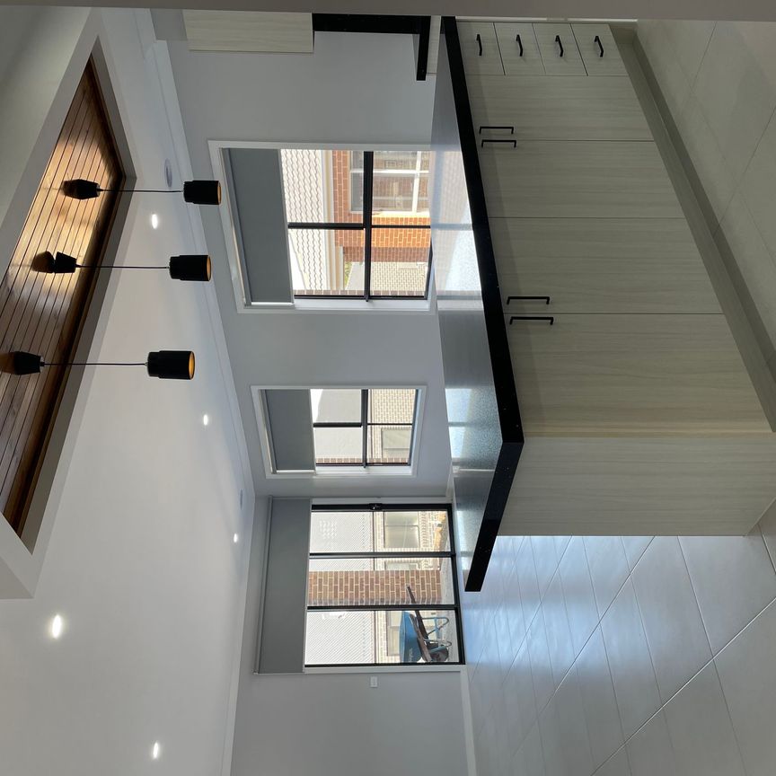 ✨ Beautiful Newly Built Family Home – $500 per week - Photo 1