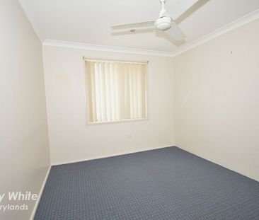 3 BEDROOM FAMILY HOME - Photo 3