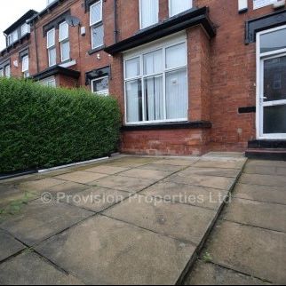 8 Bedroom Student Houses in Hyde Park - Photo 1