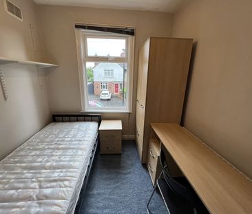 Third Avenue, Heworth - P2284 - Photo 2