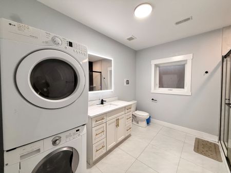 For Lease - 1872 Longfellow Avenue Unit# Lower, Windsor, Ontario - Photo 4