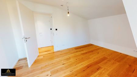 Helle 3-Zimmer-Dachgeschosswohnung mit exklusiver Ausstattung, zwei Bädern und Dachterrasse! - Photo 4