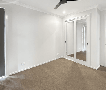 Contemporary Comfort in the Heart of Palmview - Photo 6