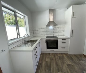 Available now - Parkvale Brand new Kitchen and Bathroom / Laundry - Photo 1